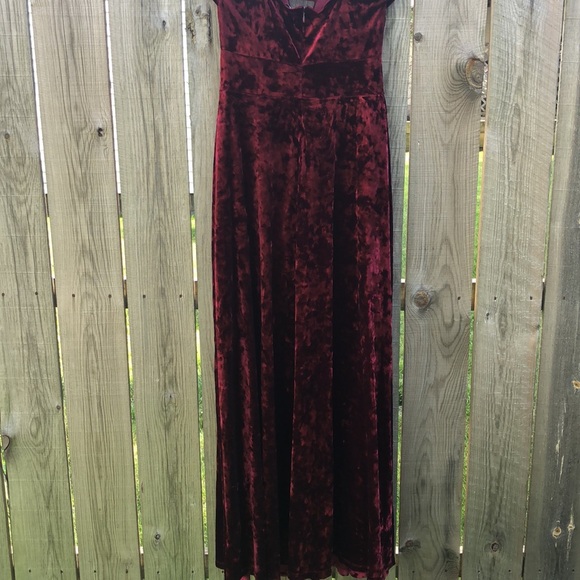 Crushed Velvet Romper - Picture 4 of 7